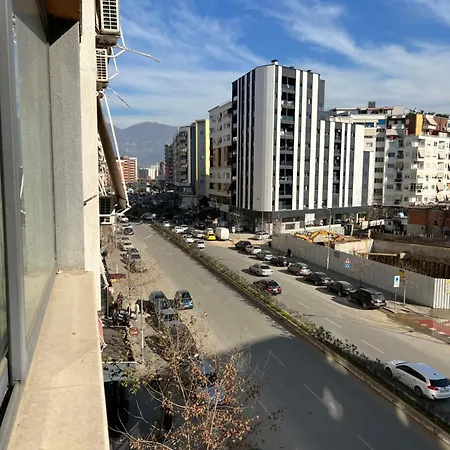 R8 Apartament